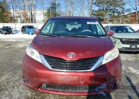 2013 Toyota Sienna Le из США, поврежденный, VIN 5TDKK3DC9DS400943